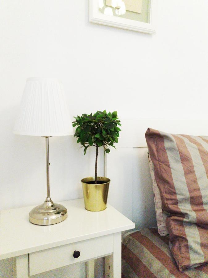 Discover Krakow Apartments - 3 Rakowicka St - Classic Apartments Near Main Station - Netflix Exterior foto