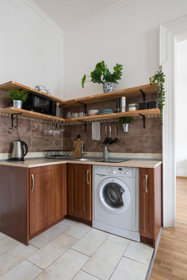 Discover Krakow Apartments - 3 Rakowicka St - Classic Apartments Near Main Station - Netflix Exterior foto