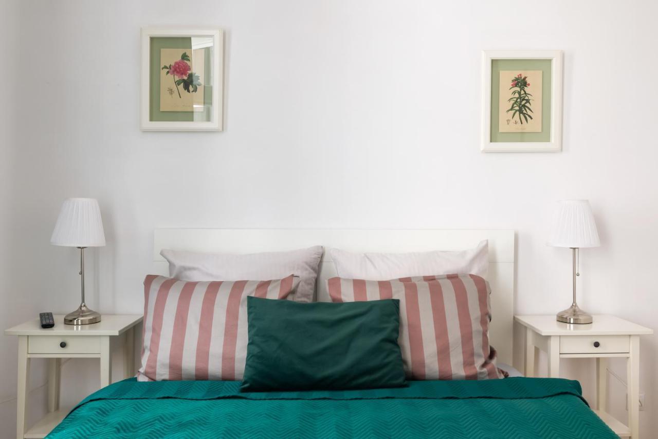 Discover Krakow Apartments - 3 Rakowicka St - Classic Apartments Near Main Station - Netflix Exterior foto